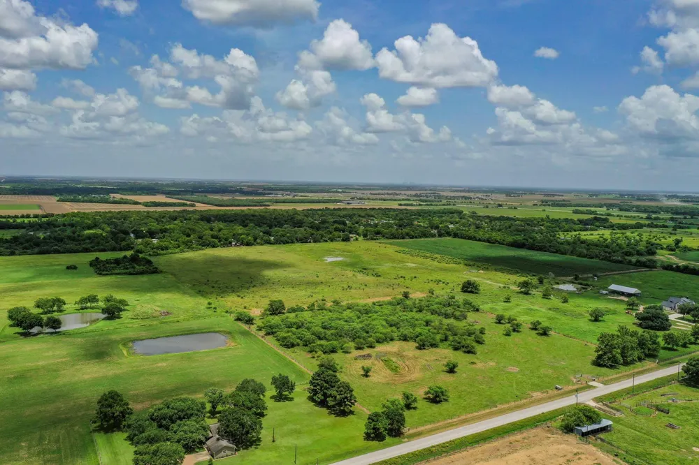 5903 Foster School Road Needville, TX 77461