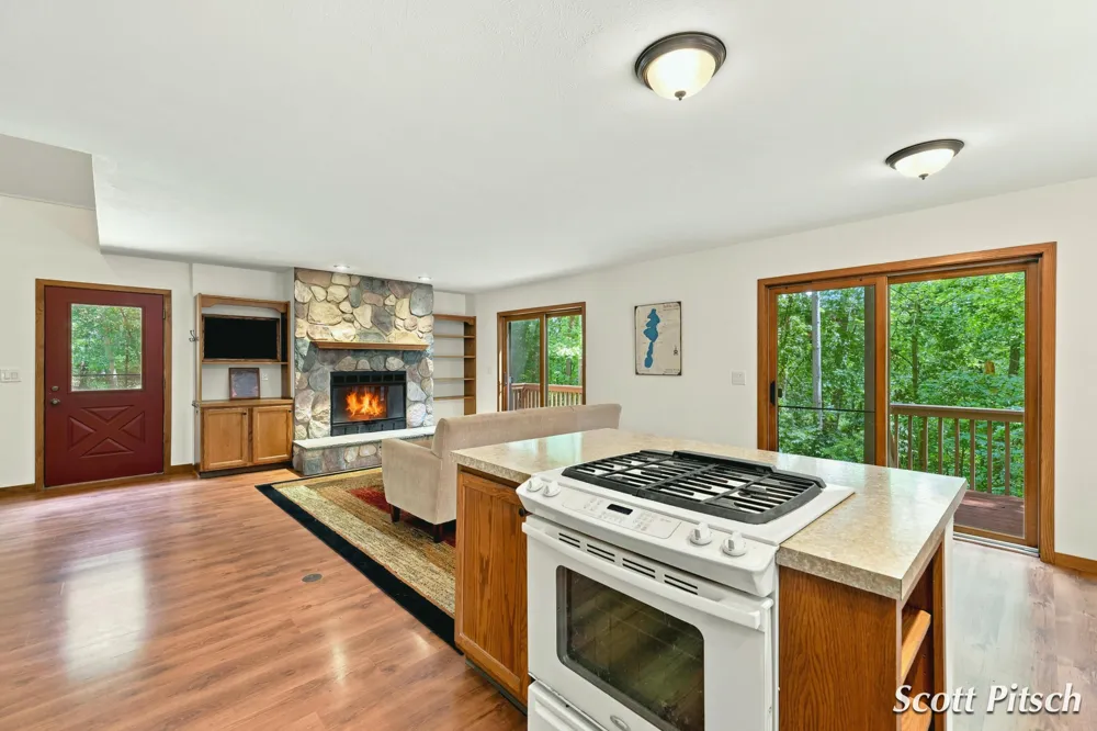 1450 Payne Lake Road Middleville, MI 49333