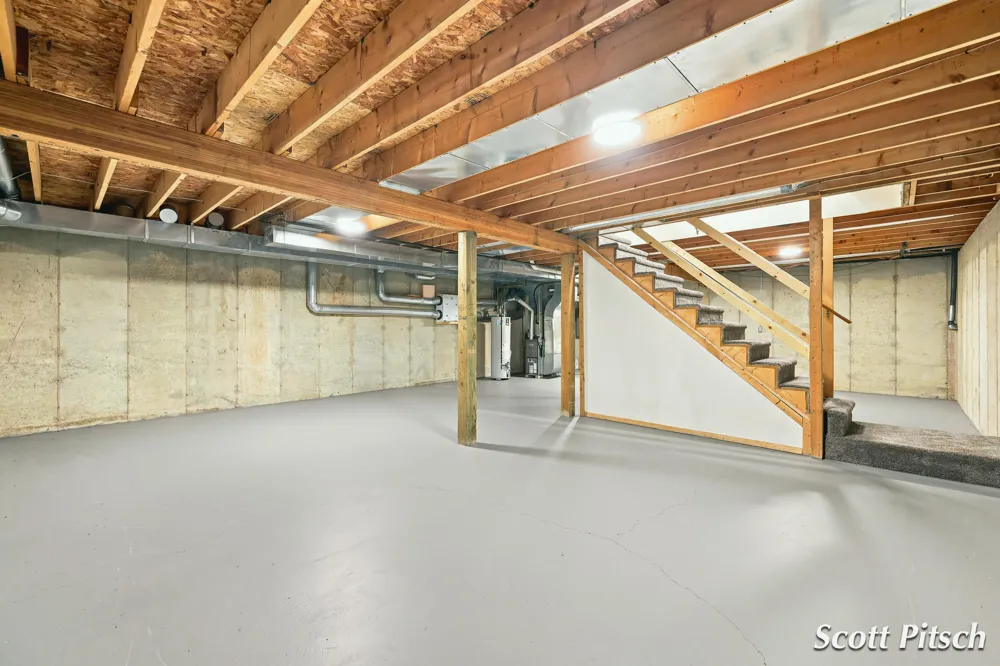 1450 Payne Lake Road Middleville, MI 49333