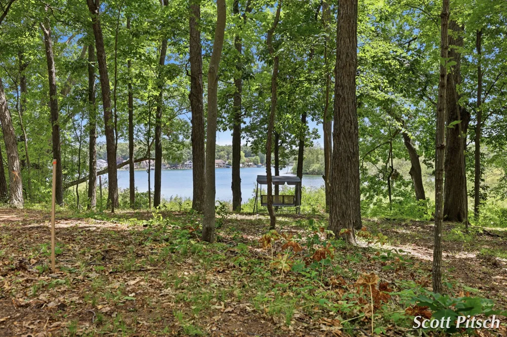 1450 Payne Lake Road Middleville, MI 49333