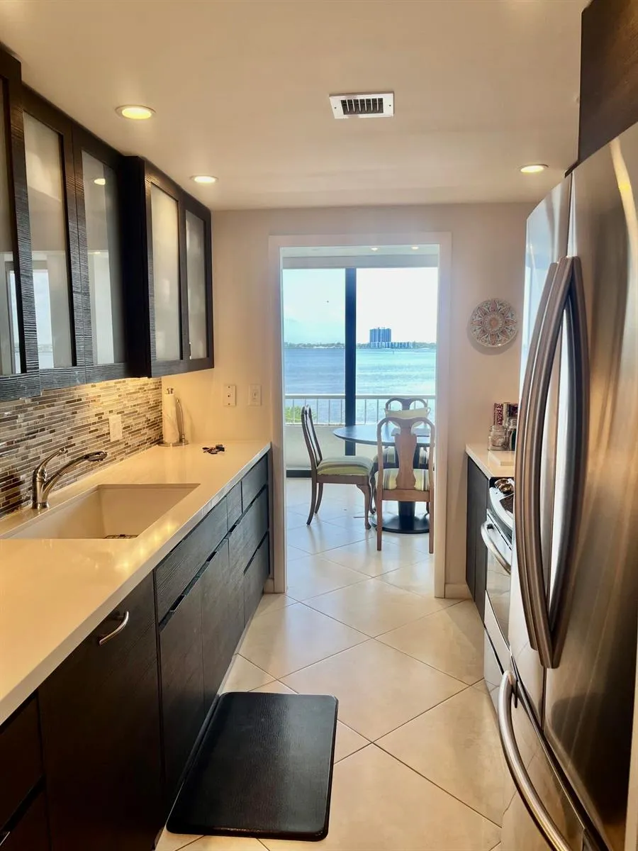 5550 OCEAN DRIVE #6D Singer Island, FL 33404