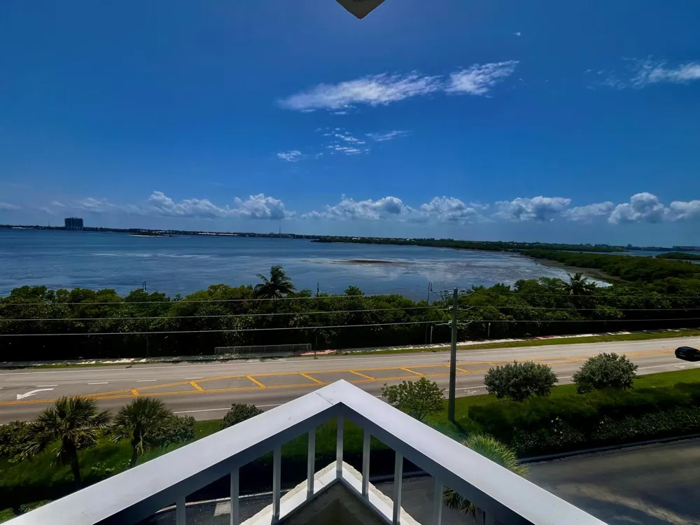 5550 OCEAN DRIVE #6D Singer Island, FL 33404