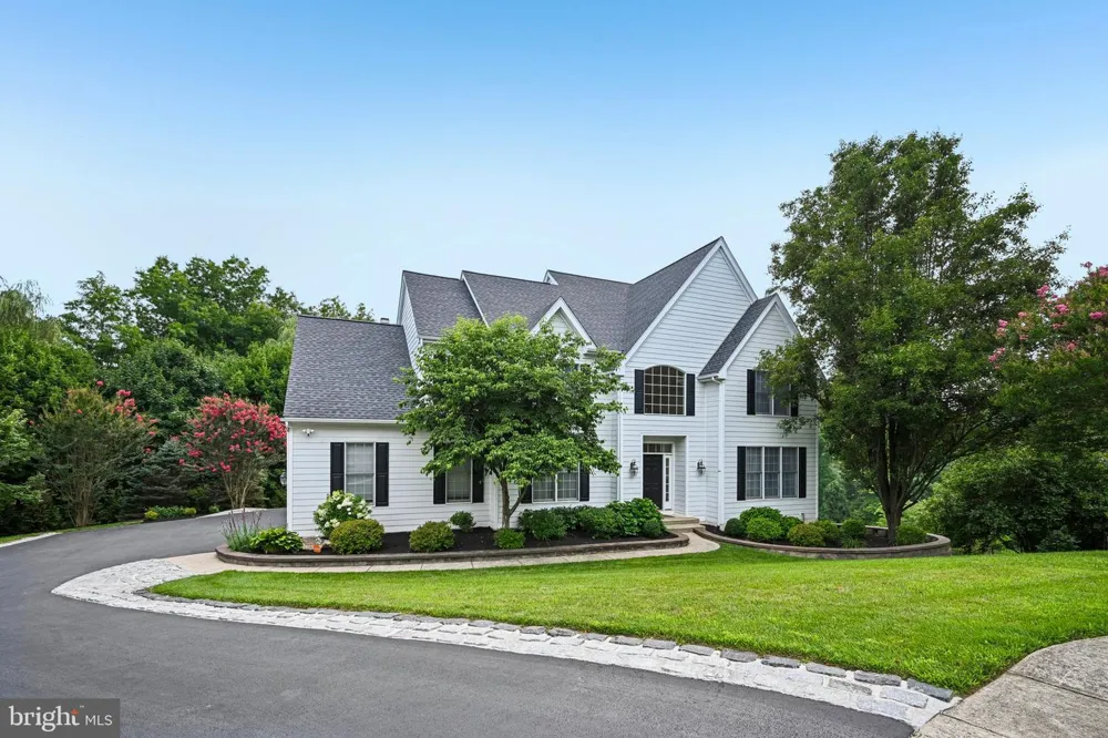 11 DEVONSHIRE COURT Wilmington, DE 19807