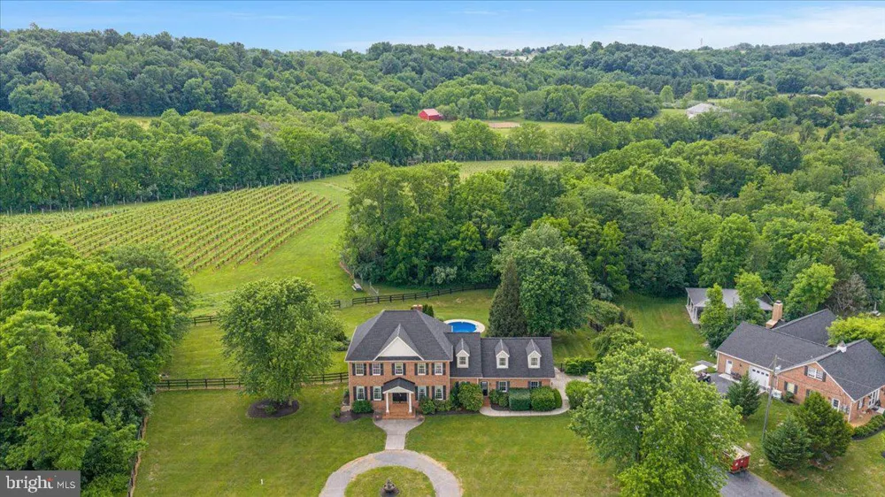 450 GREEN SPRING ROAD Winchester, VA 22603