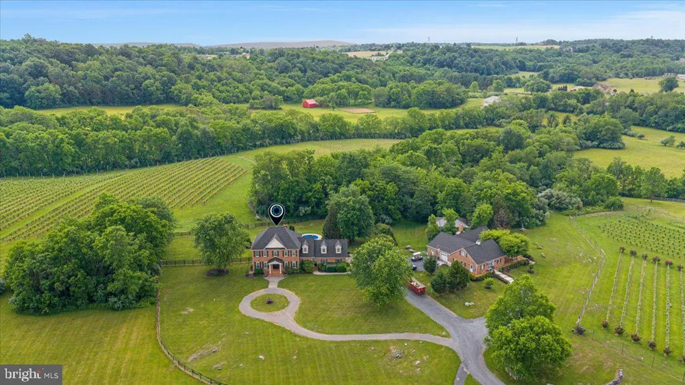 450 GREEN SPRING ROAD Winchester, VA 22603