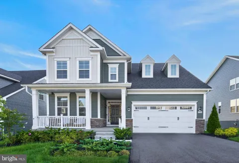 1124 MILLER FARM DR