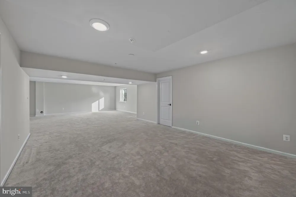 1124 MILLER FARM DR Brunswick, MD 21716