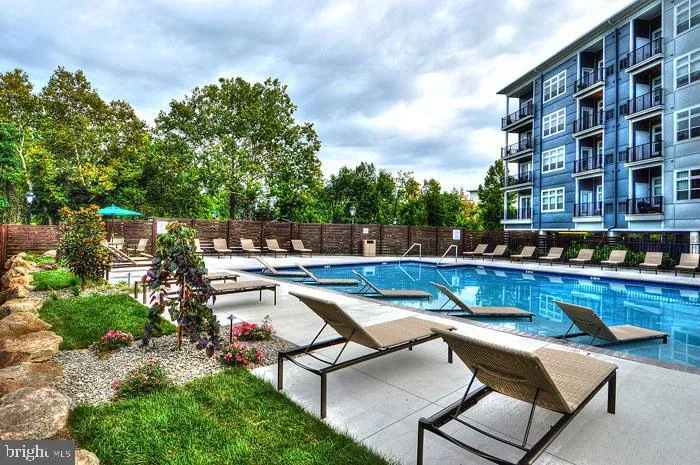 131 BRIDGE STREET #1212 Phoenixville, PA 19460