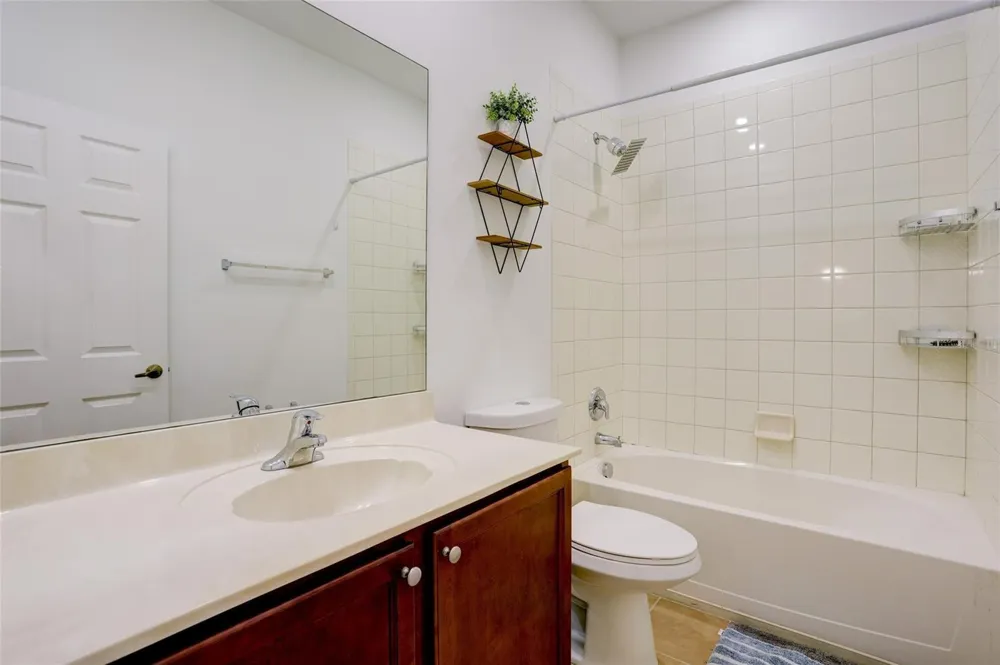 2851 W Prospect Road #305 Tamarac, FL 33309