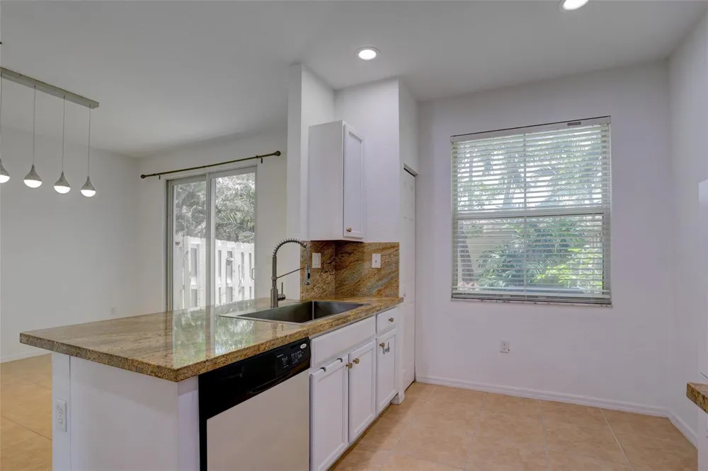 2851 W Prospect Road #305 Tamarac, FL 33309