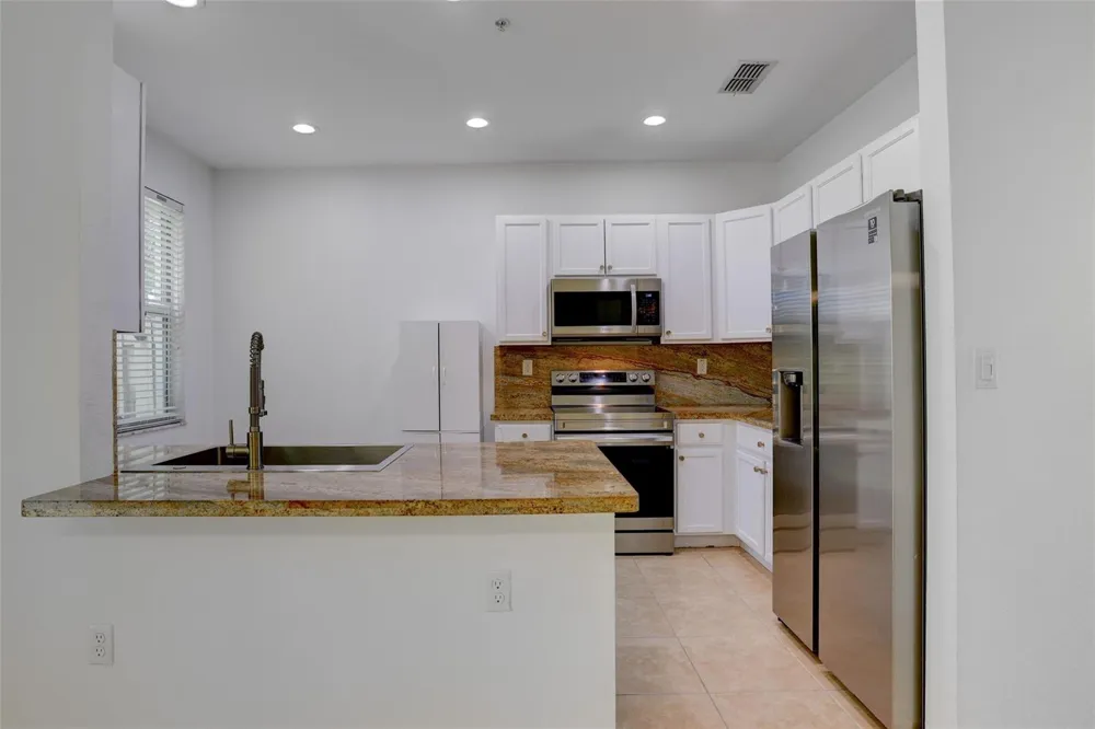 2851 W Prospect Road #305 Tamarac, FL 33309