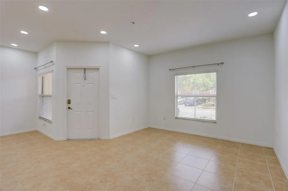 2851 W Prospect Road #305 Tamarac, FL 33309