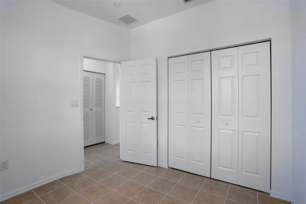 2851 W Prospect Road #305 Tamarac, FL 33309
