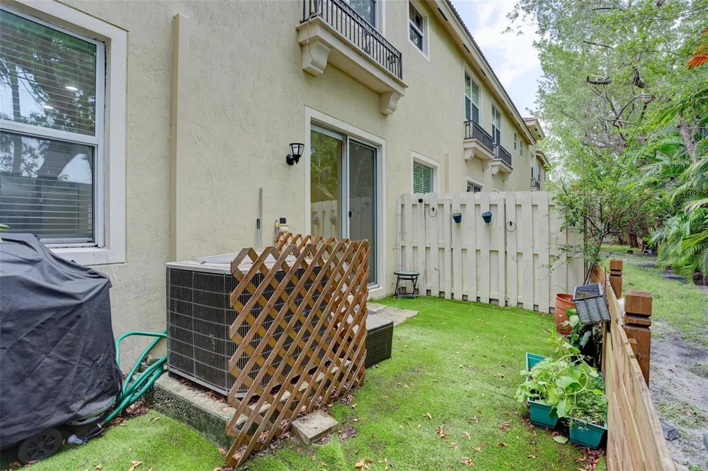 2851 W Prospect Road #305 Tamarac, FL 33309