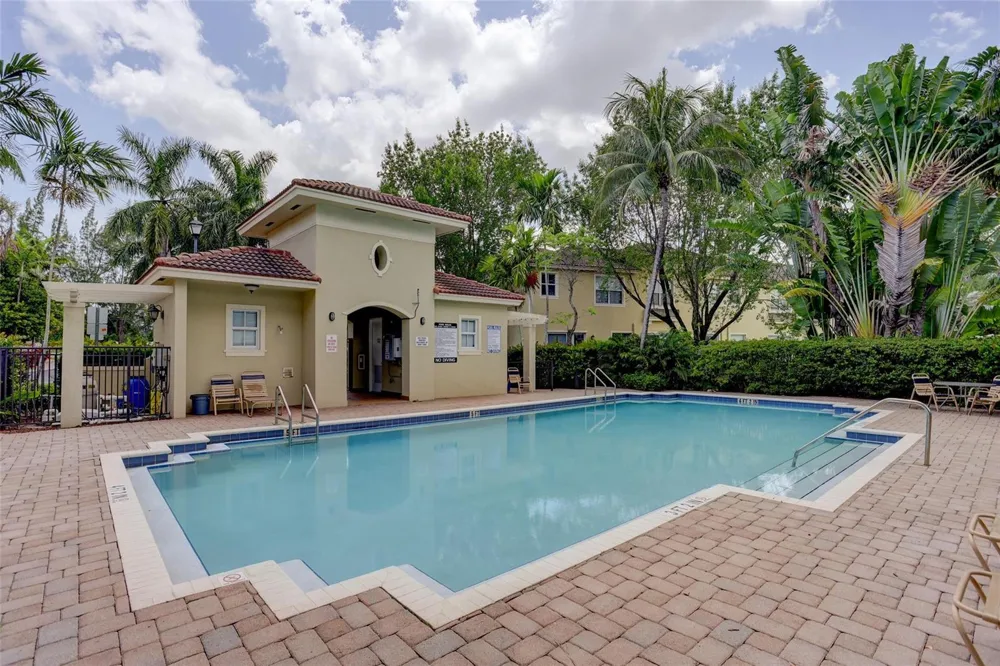 2851 W Prospect Road #305 Tamarac, FL 33309