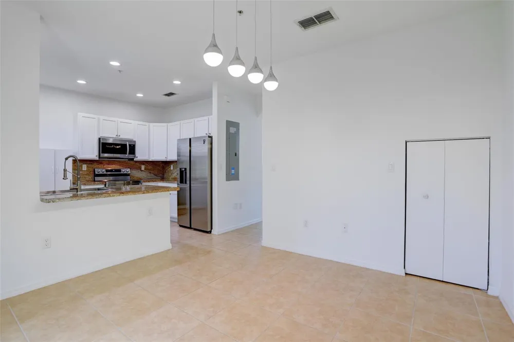 2851 W Prospect Road #305 Tamarac, FL 33309