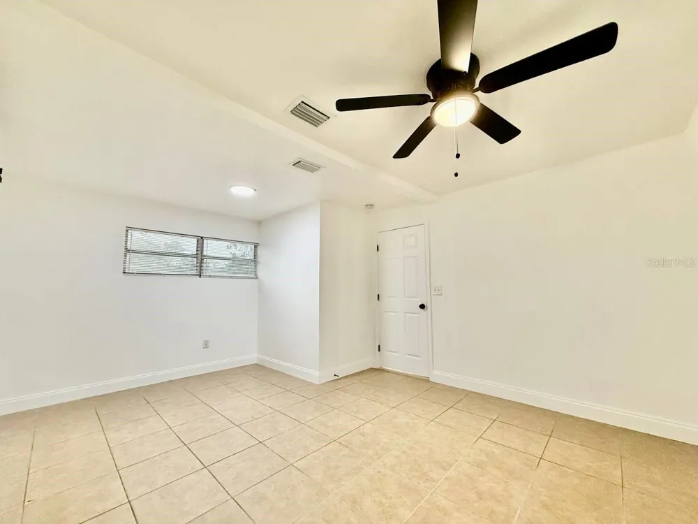 8004 MARKS STREET Tampa, FL 33604