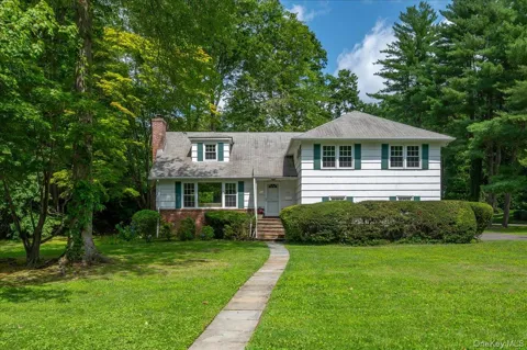 27 Meadowlark Road