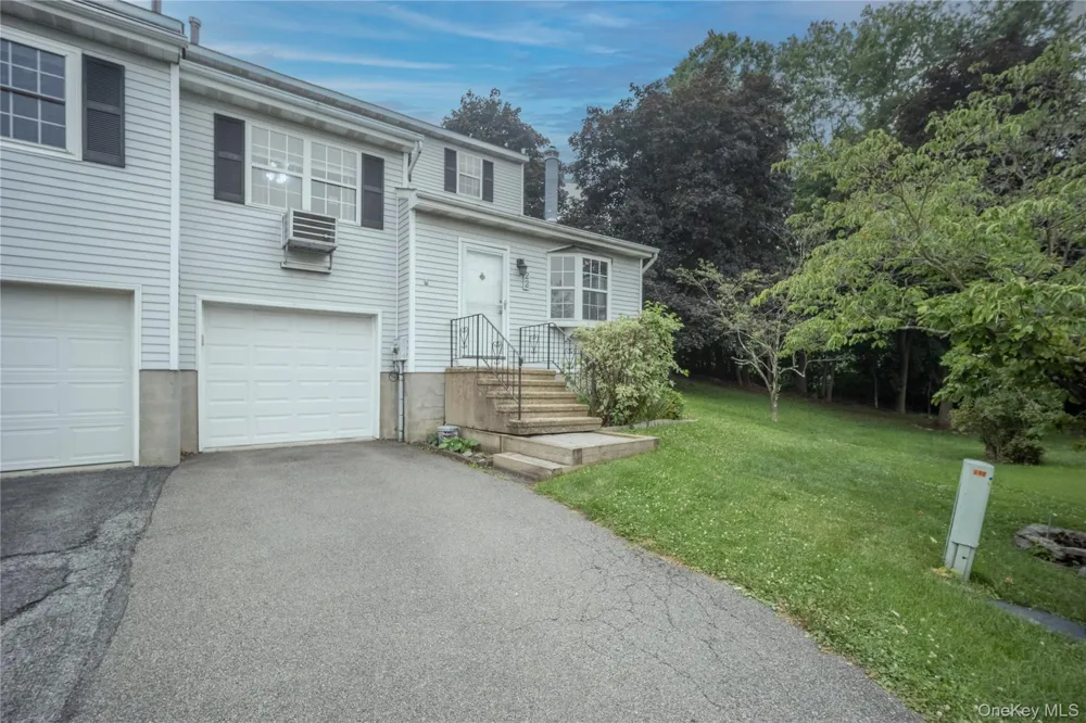 22 Hemlock Court Fishkill, NY 12524