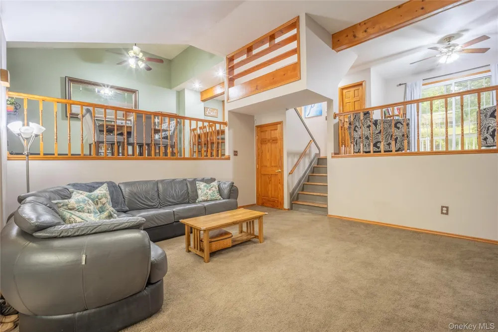 22 Hemlock Court Fishkill, NY 12524