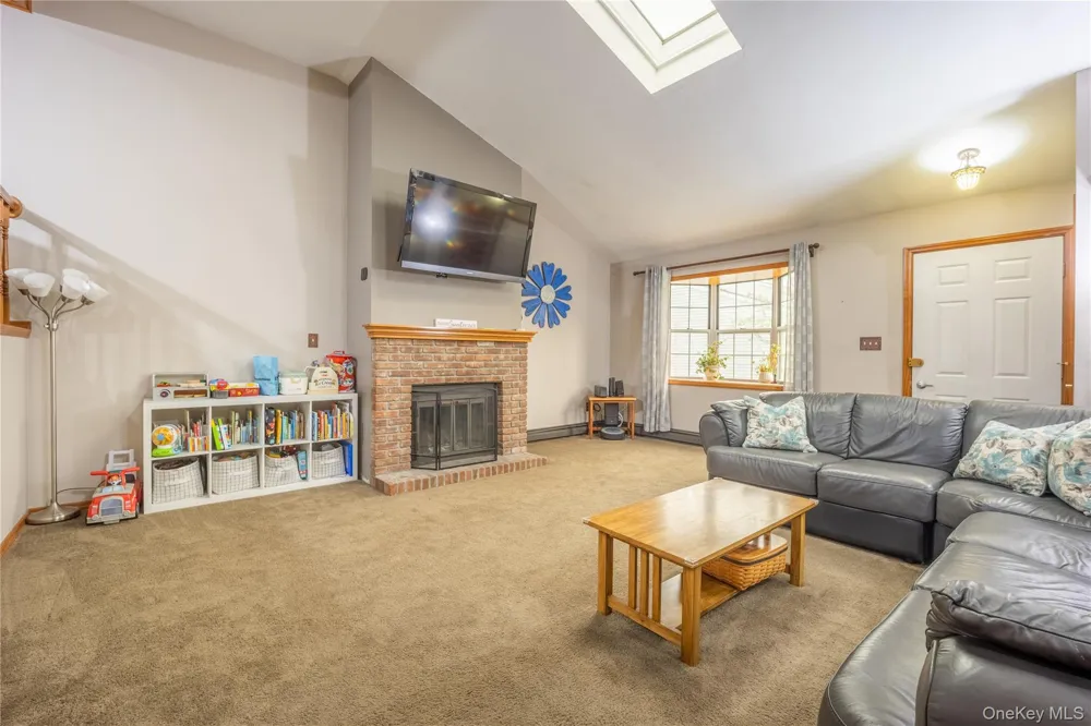 22 Hemlock Court Fishkill, NY 12524
