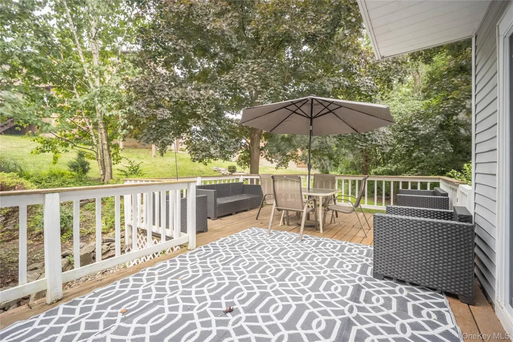 22 Hemlock Court Fishkill, NY 12524