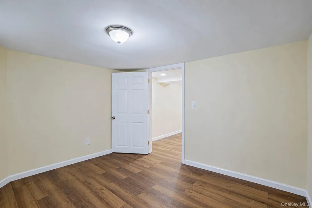 15 Dix Circle Dix Hills, NY 11746