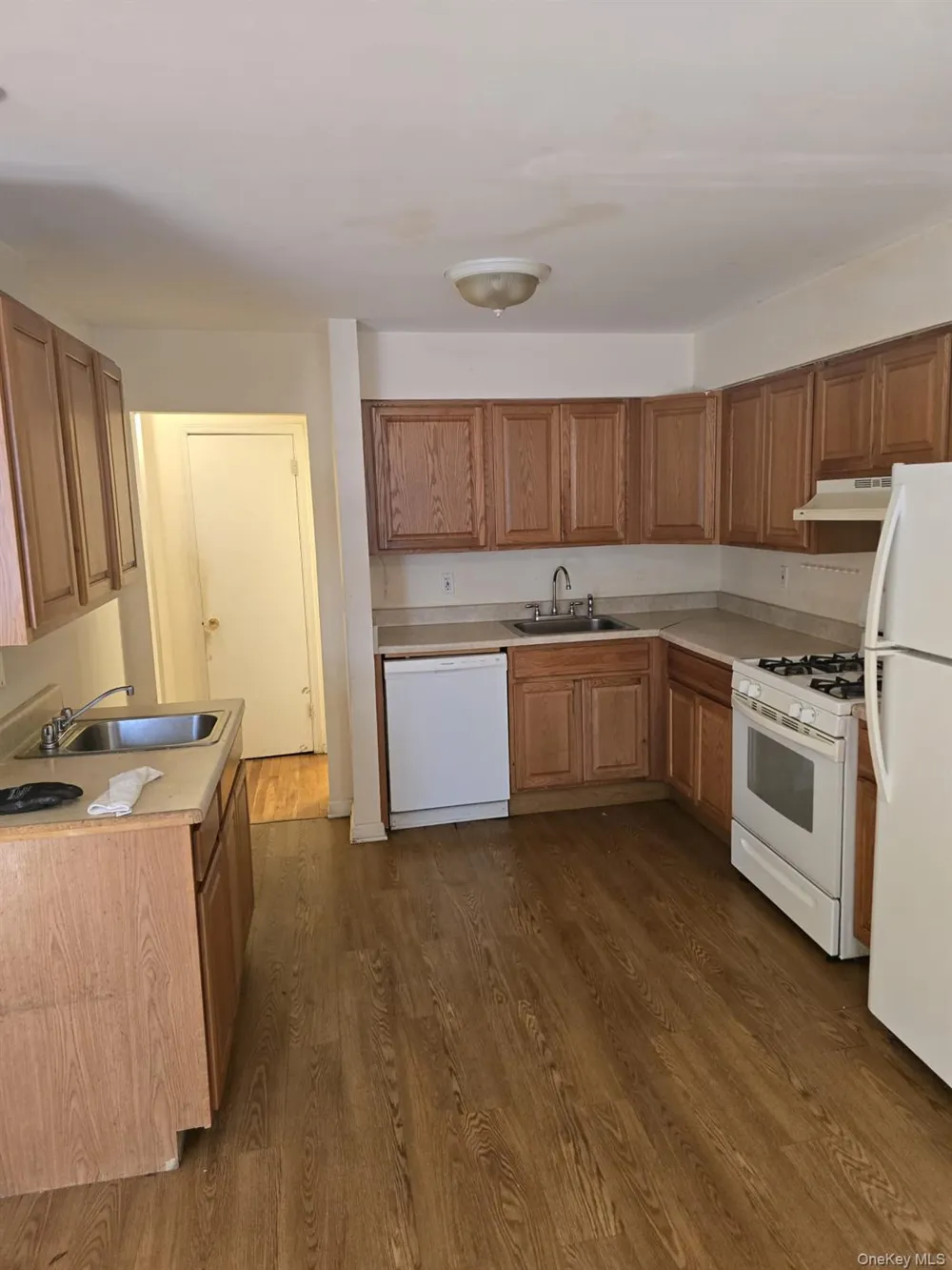 152 Kearsing Parkway #B Monsey, NY 10952