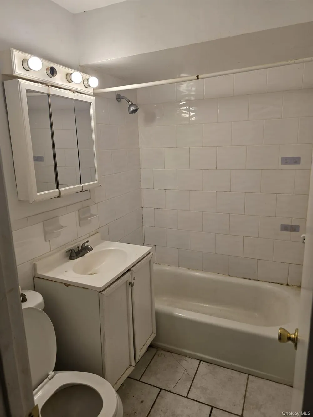 152 Kearsing Parkway #B Monsey, NY 10952