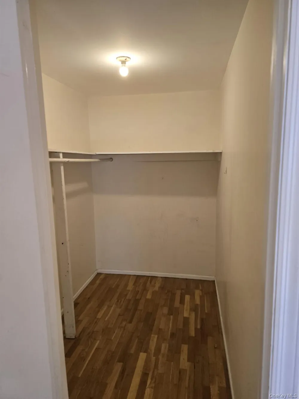 152 Kearsing Parkway #B Monsey, NY 10952