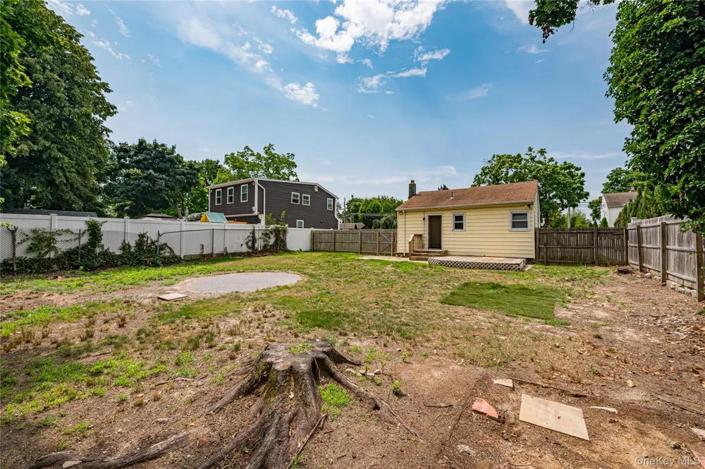 123 Cherubina Lane North Babylon, NY 11703