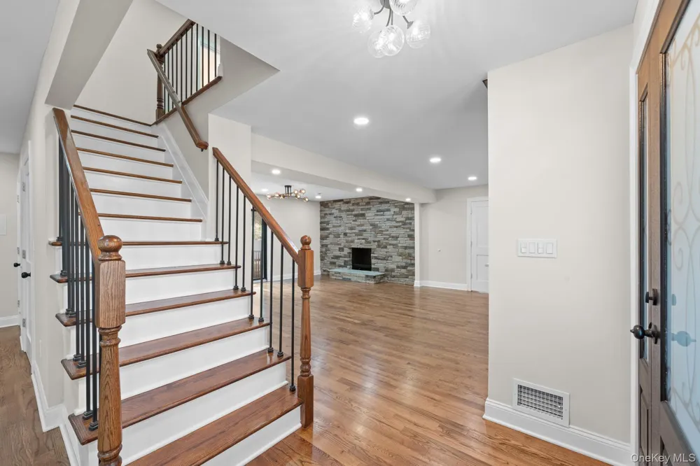 1 Greg Lane East Northport, NY 11731