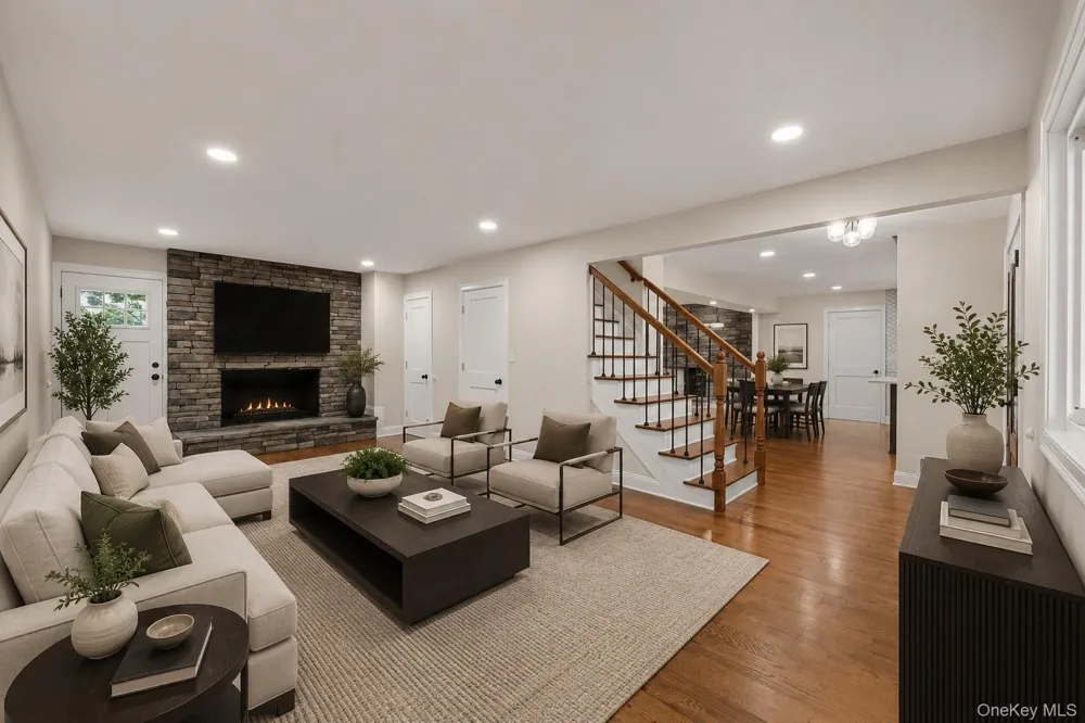 1 Greg Lane East Northport, NY 11731
