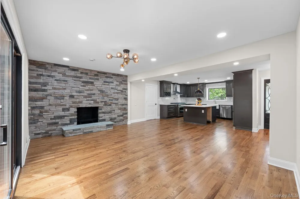1 Greg Lane East Northport, NY 11731