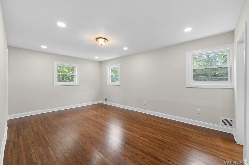 1 Greg Lane East Northport, NY 11731