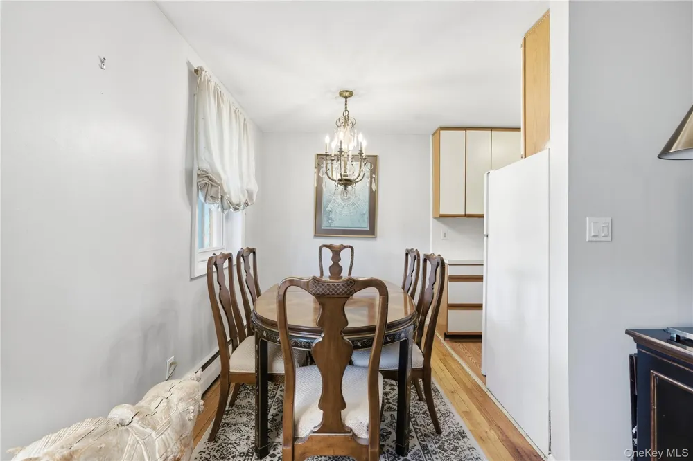 297 Merrick Road #D 1 Amityville, NY 11701