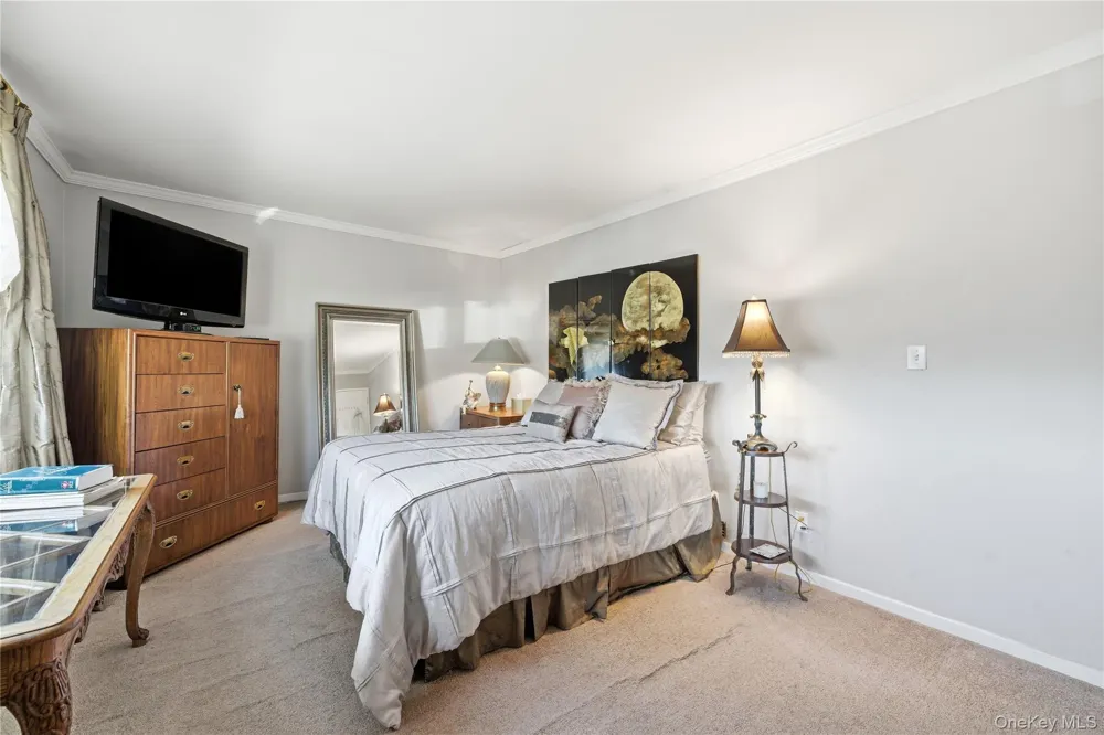 297 Merrick Road #D 1 Amityville, NY 11701