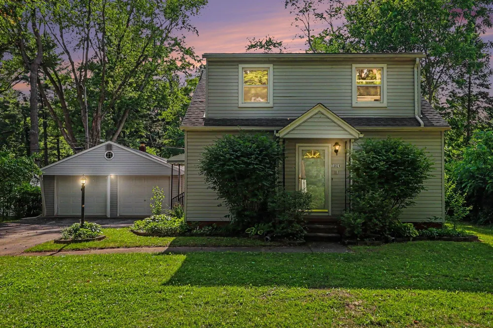 10624 Borgman Avenue Belleville, MI 48111