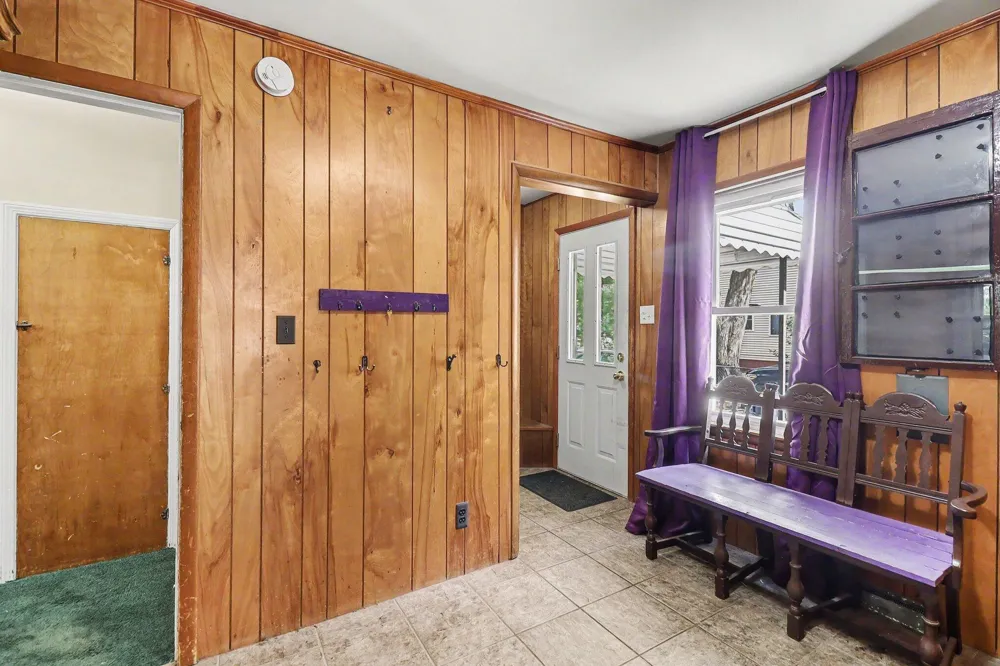 10624 Borgman Avenue Belleville, MI 48111