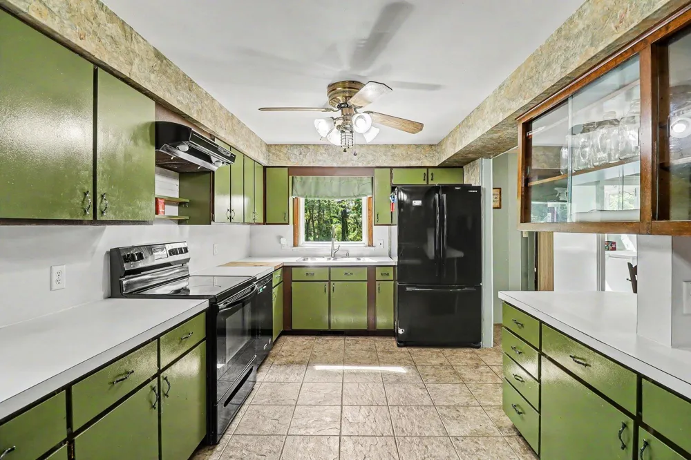 10624 Borgman Avenue Belleville, MI 48111