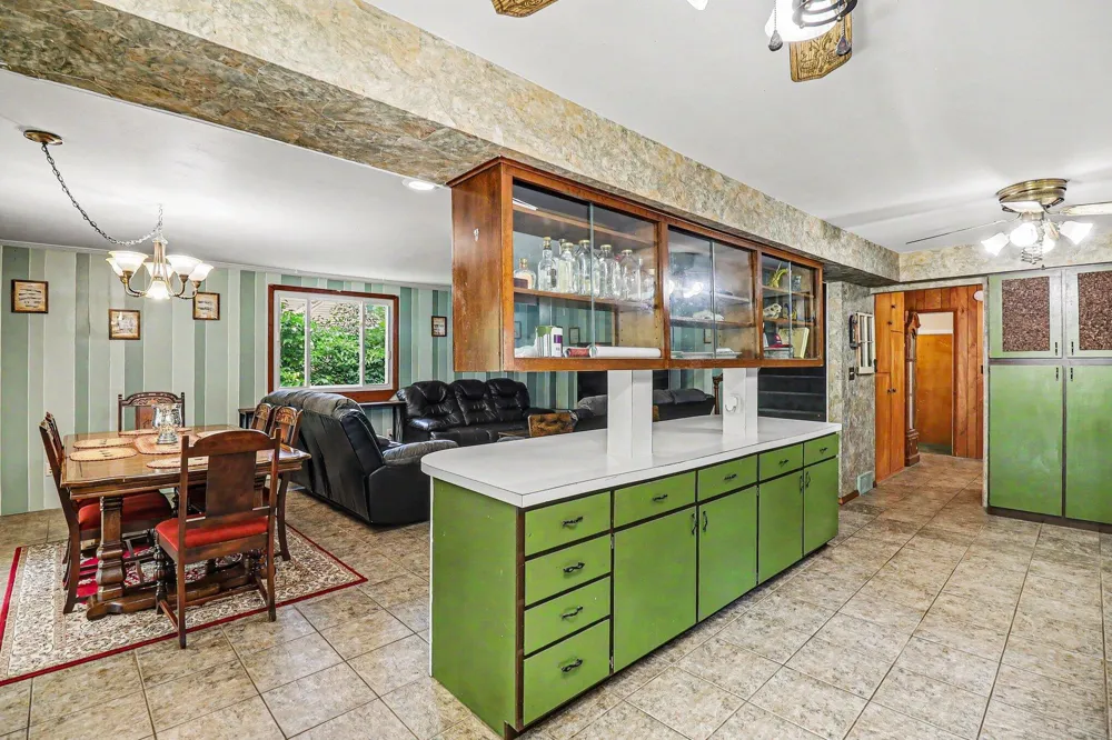 10624 Borgman Avenue Belleville, MI 48111