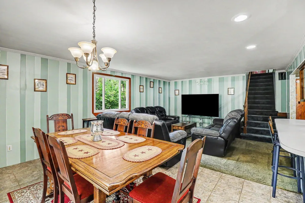 10624 Borgman Avenue Belleville, MI 48111