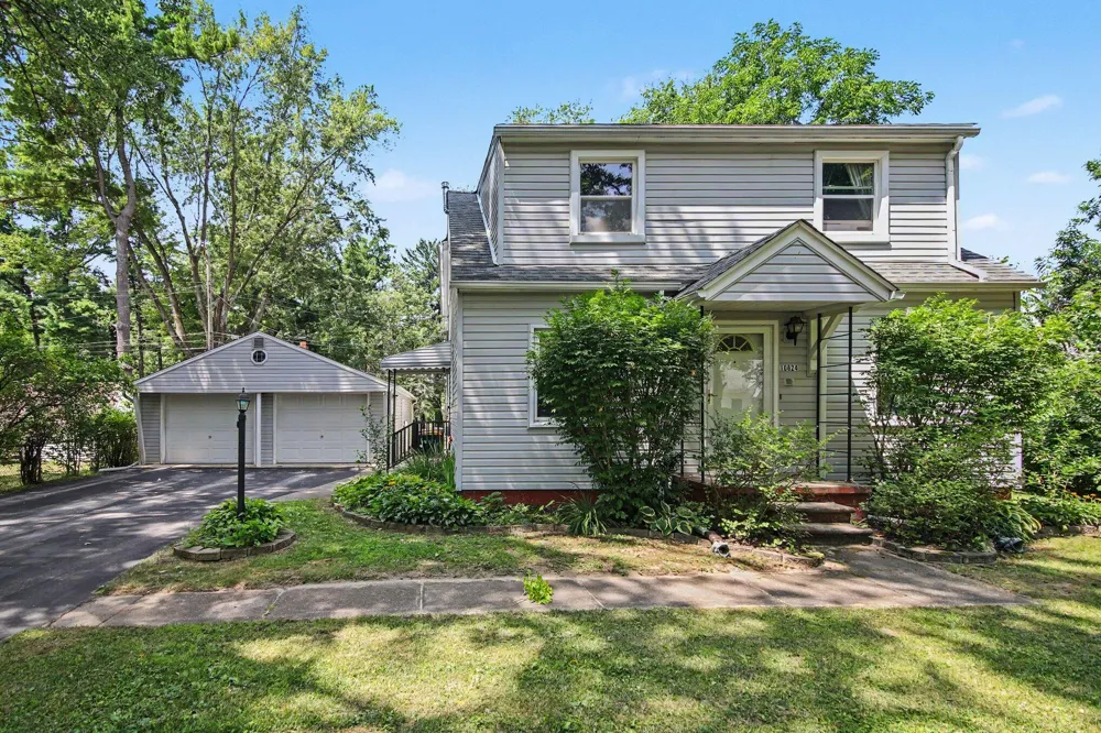 10624 Borgman Avenue Belleville, MI 48111