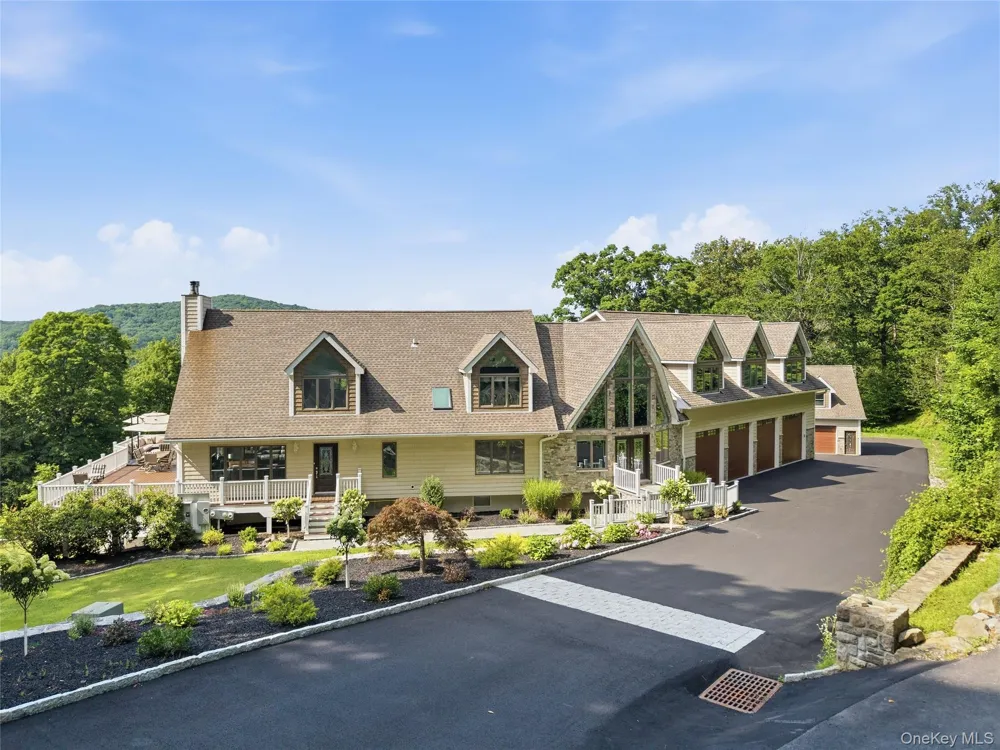 39 Julia Court Mahopac, NY 10541