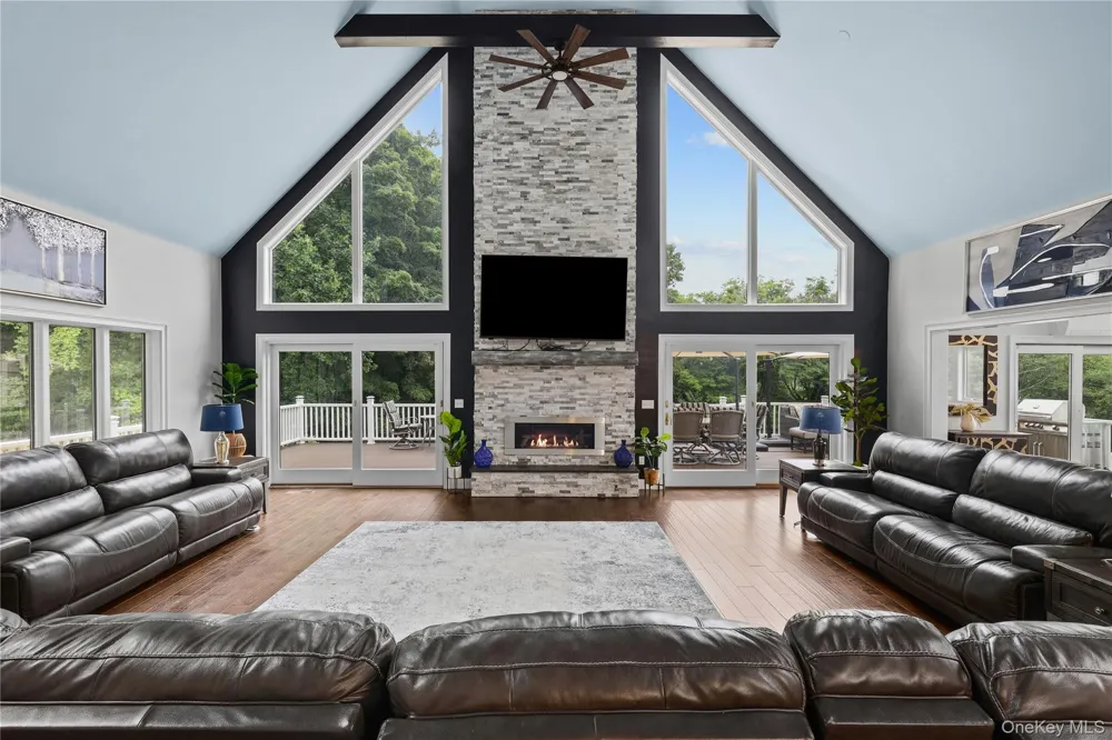 39 Julia Court Mahopac, NY 10541