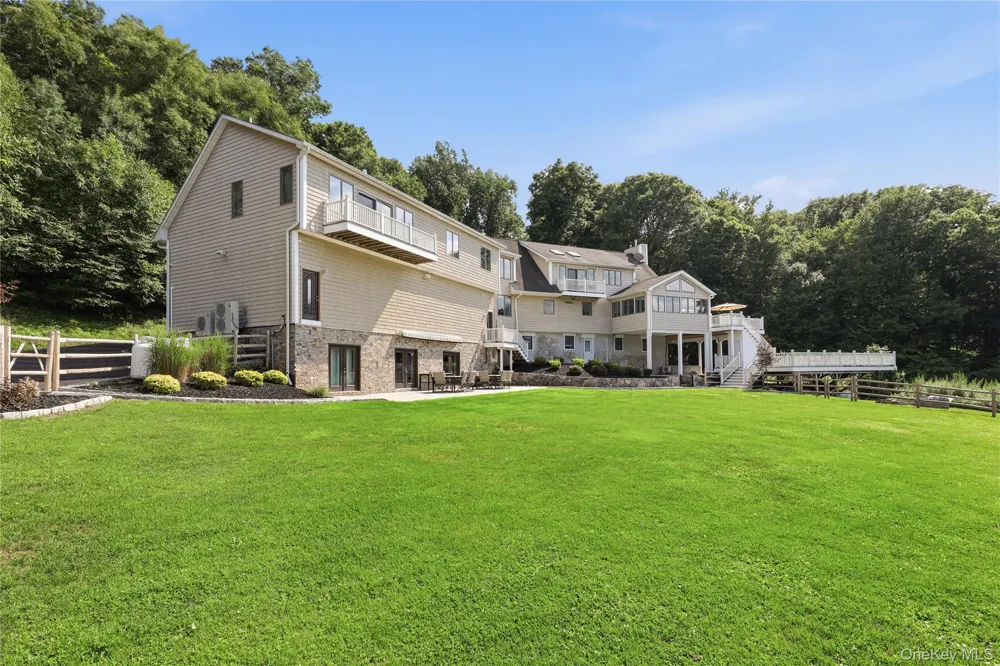 39 Julia Court Mahopac, NY 10541