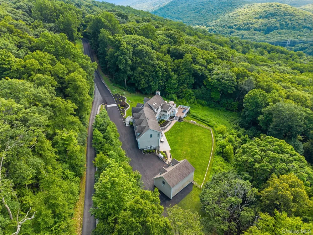 39 Julia Court Mahopac, NY 10541