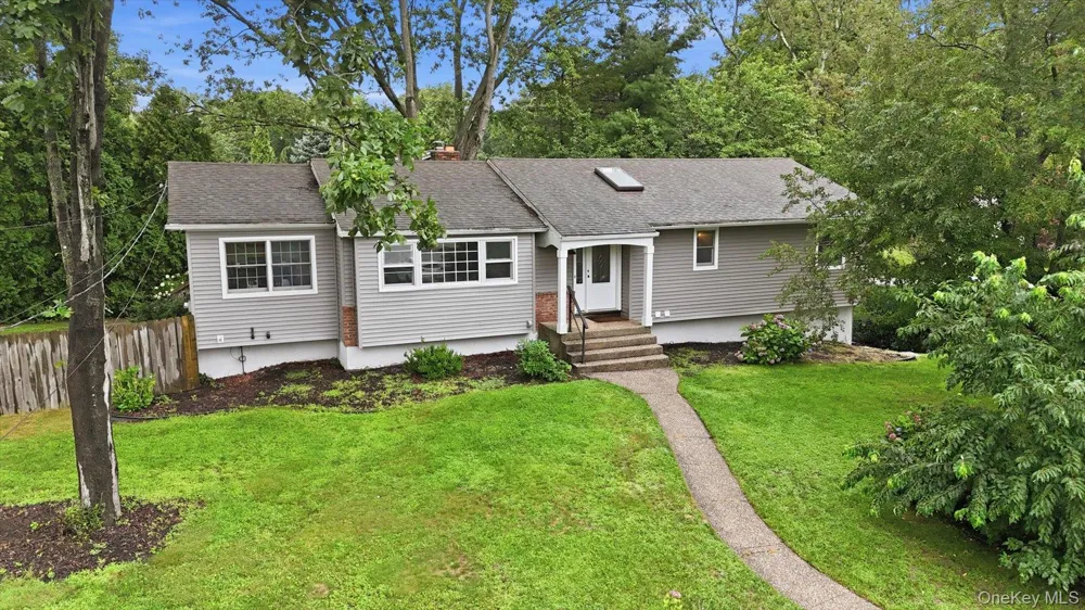 37 Storyland Lane East Setauket, NY 11733
