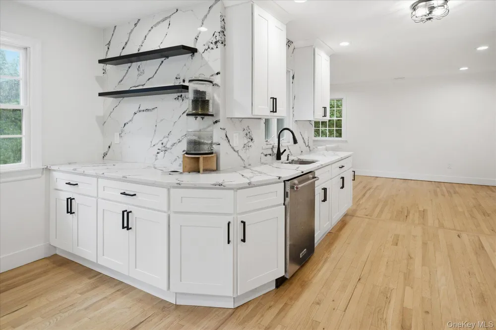 37 Storyland Lane East Setauket, NY 11733