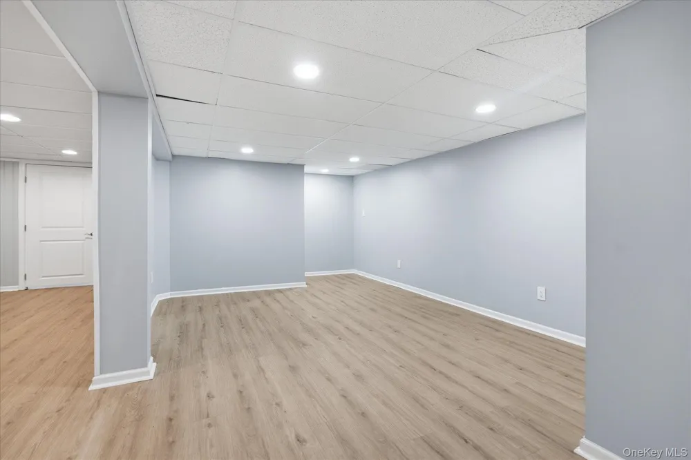 37 Storyland Lane East Setauket, NY 11733